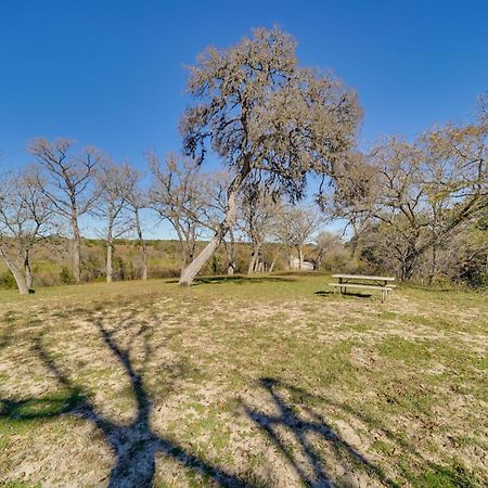 Cozy Bandera Cottage With Medina River Access! Exterior photo