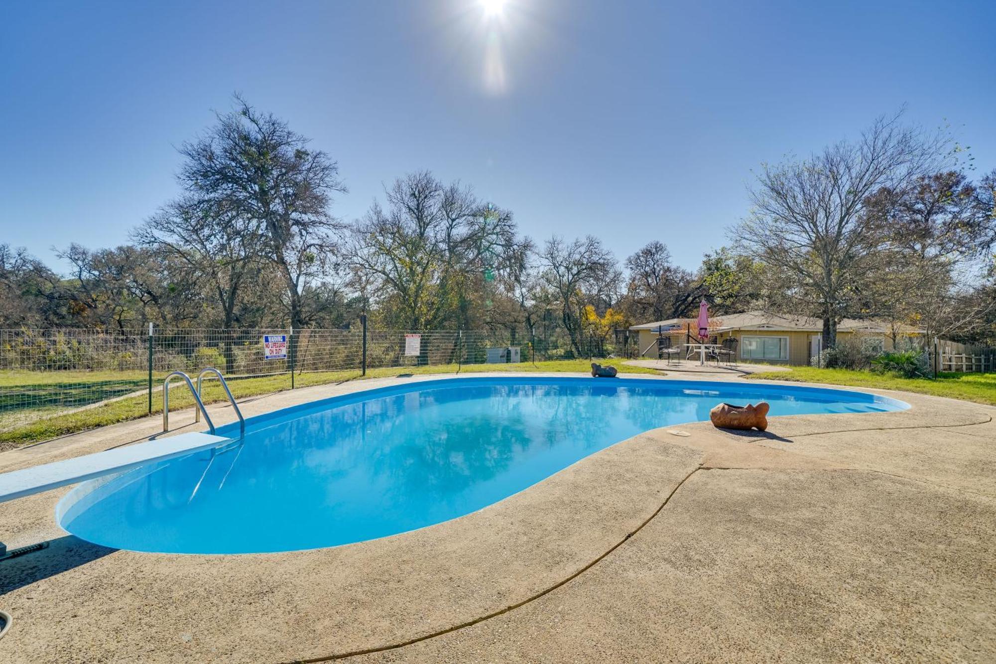 Cozy Bandera Cottage With Medina River Access! Exterior photo