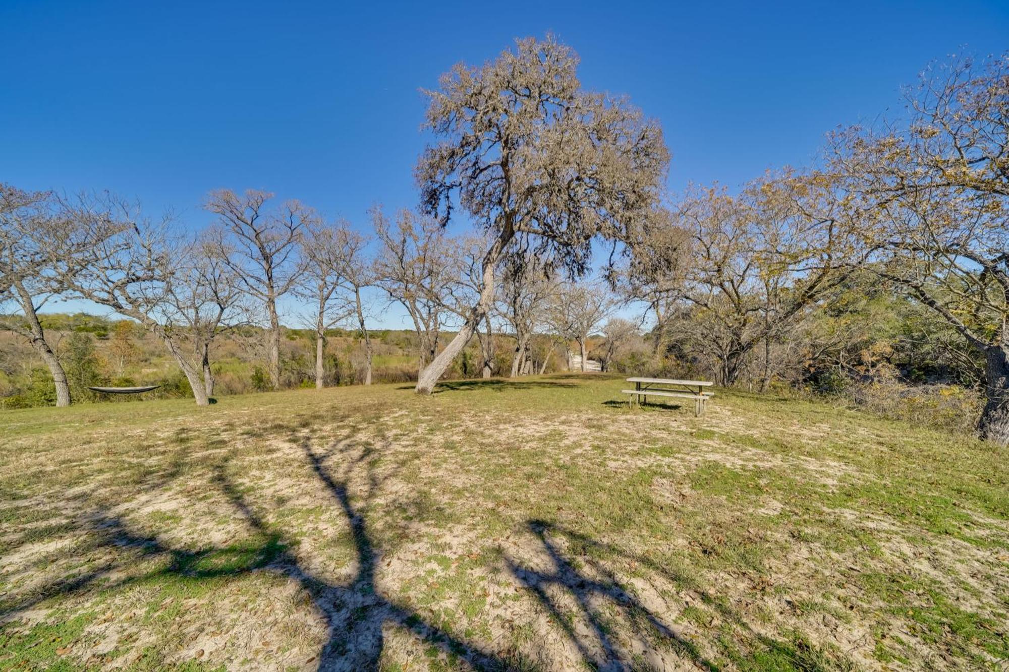 Cozy Bandera Cottage With Medina River Access! Exterior photo